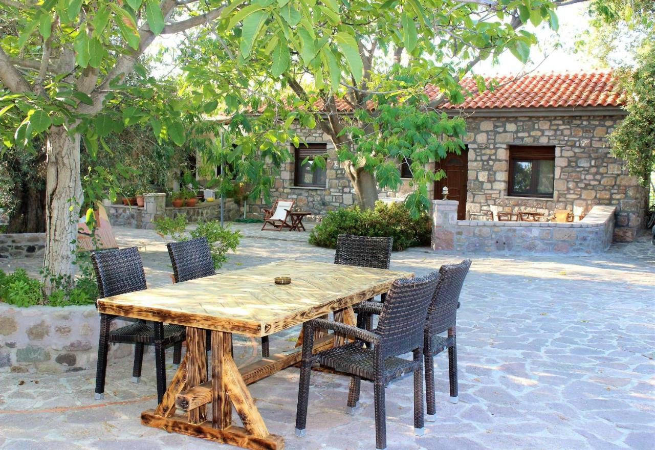 Nadia Apartments Mithimna Exterior foto