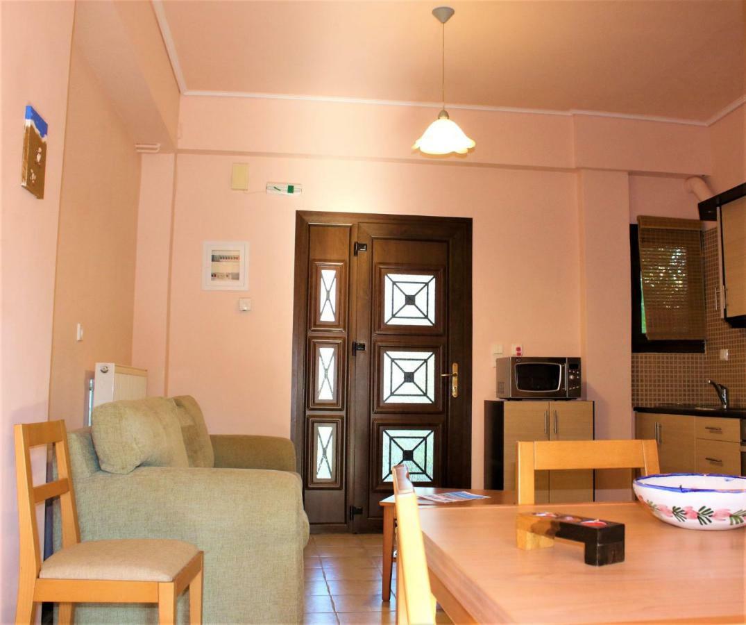 Nadia Apartments Mithimna Exterior foto